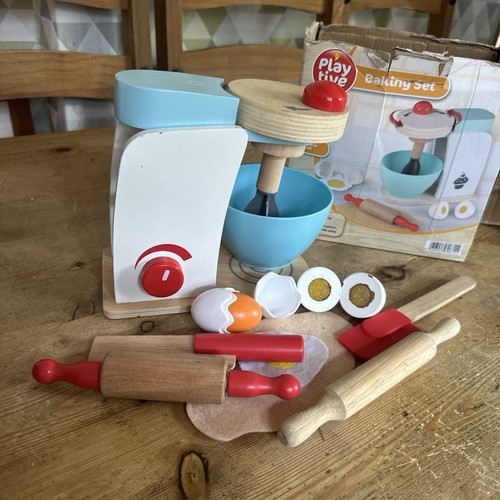 Wooden playtive baking set - wooden,