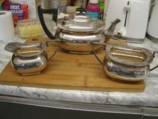 WALKER & HALL TEA SET SILVER
