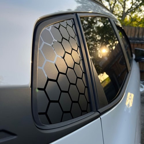 Car side window - window, honeycomb