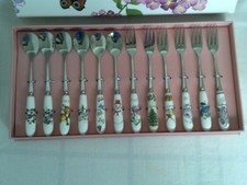 BOXED  SET OF 6  Cake  forks