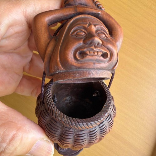 Inro with netsuke former - -,