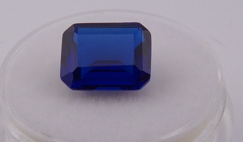Blue sapphire emerald cut - blue,