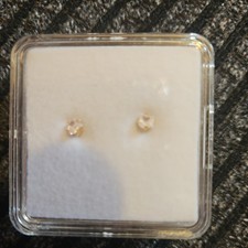 H Samuel 14ct Gold Cubic