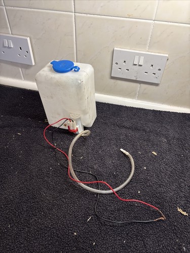 Universal windscreen washer - windscreen,