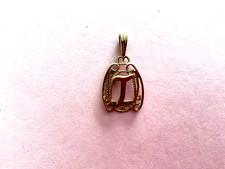 9ct gold initial T pendant