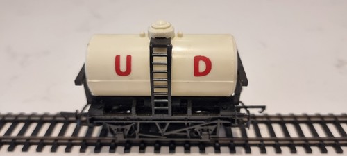 Hornby milk wagon gauge - milk,