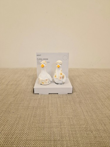 Ornament next set white - of,