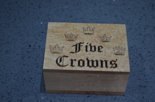 Five crowns card - , hand