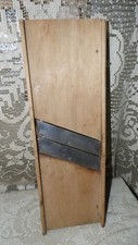 PRIMITIVE VINTAGE WOOD/METAL