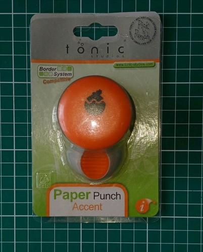 Tonic paper punch christmas - tonic,