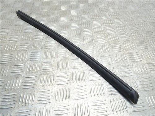 Right post door seal - b,