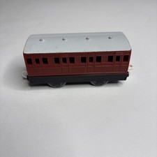 Tomy Trackmaster Thomas The Tank Engine Oliver Coach x1 Express Coach Thomas