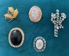 5 Vintage Brooches Various Styles 