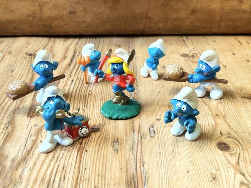 Smurfs figures bundle - smurfs,
