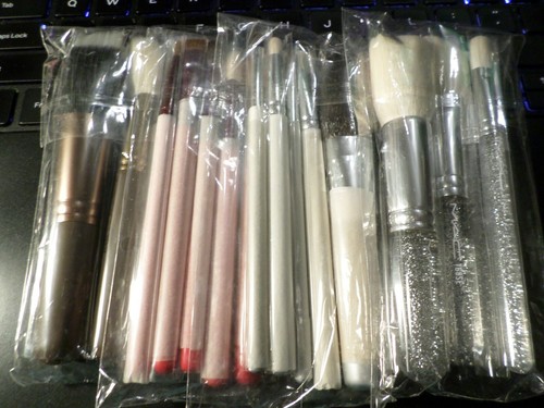 Mac full travel size brush - full, or