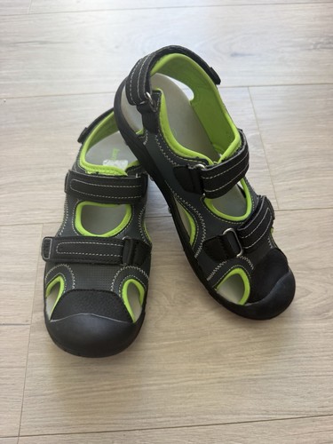 Kamik water shoes kids size - shoes,