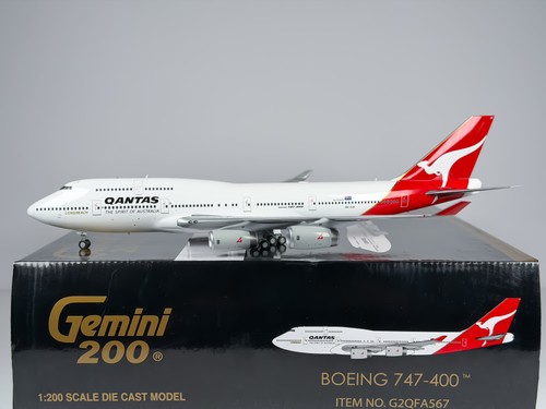 Qantas airways boeing 747 - qantas,