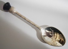 SZ978) Scotland Purple glass Scottish Thistle Scotland 3D vintage souvenir spoon