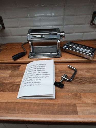 Pasta maker machine for - pasta,