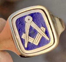 9ct Gold Vintage Secret