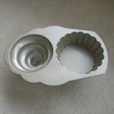 Nordic Ware The Great Cupcake