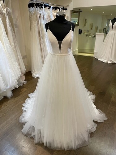 Pronovias valensole size - valensole,
