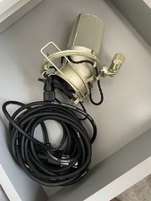 MXL 990 Large Diaphragm Studio Condenser Microphone + Shockmount & Clip + Wire