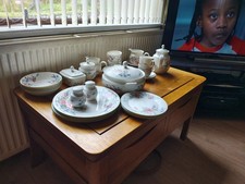 royal doulton bone china dinner service perfect condition 