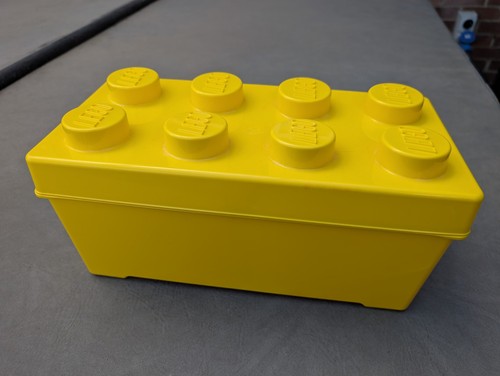 Lego yellow stud 8 - lego,