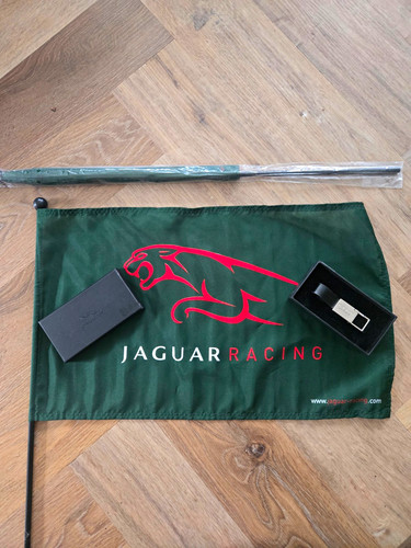Jaguar racing flags - jaguar, f1