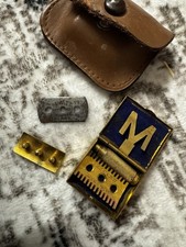 vintage W.J. Myatt & Co. Ltd. Myatt Ladies' miniature safety razor