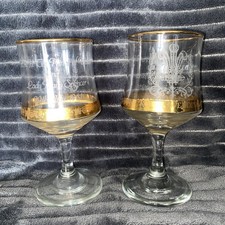  Vintage 1981 x 2 C & D Royal Wedding wine glasses, with etching & gilt trim