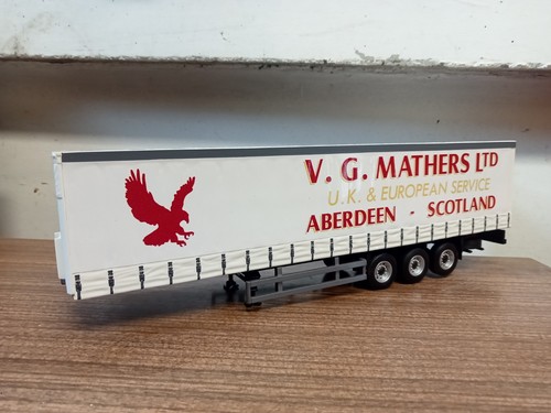 Corgi modern truck heavy - modern,