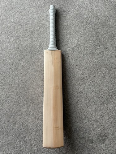 Plain cricket bat brand - bat,