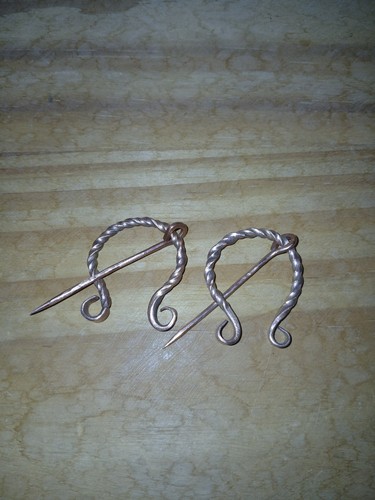 Pair twist medieval - pair, fibula