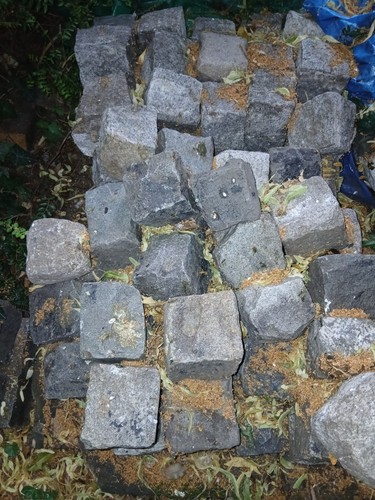 Granite setts cube - setts,