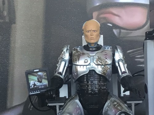 Neca ultimate battle damaged - neca,