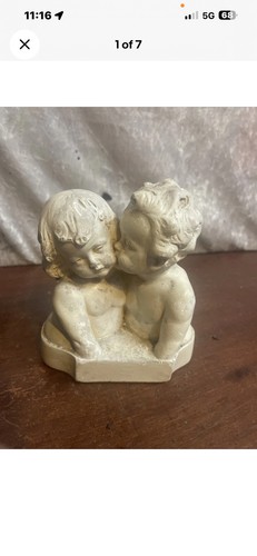 First kiss plaster vintage - first,