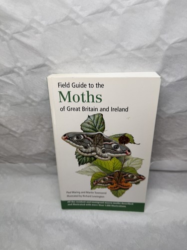 Field guide moths great - field,