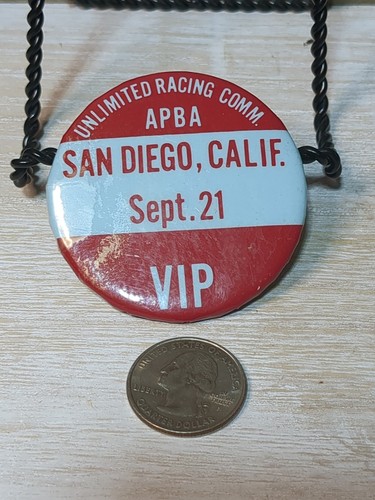 Vintage pinback button - vintage,