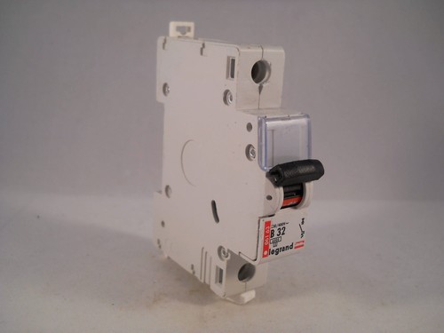 Legrand mcb amp type - 32,