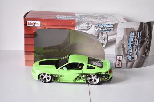 Maisto model car 2011 - maisto, 1.24