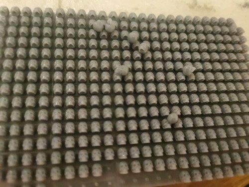 200 28mm scale resin skulls - ,