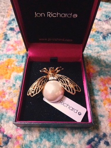 Jon richard brooch - jon,