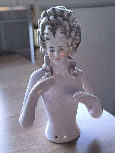 Marie antoinette 6in nude - 6in,