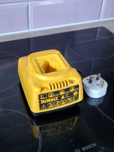 Dewalt de9116 battery - dewalt, charger