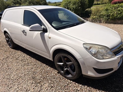 Vauxhall astra van 2011 - vauxhall,