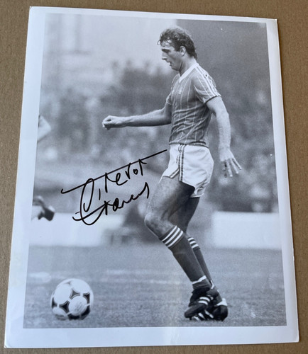 Nottingham forest signed - forest, photo