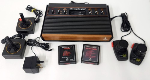 Atari 2600 woody console - atari,