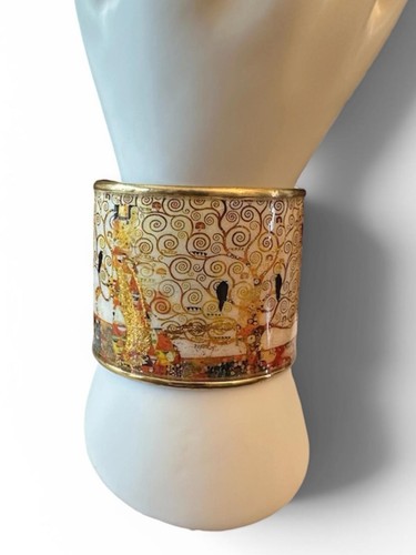 Euc gold tone bangle bracelet - euc,